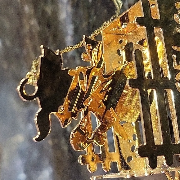 Danbury Mint 1986 20K  Gold Electroplated Christmas Ornament Puppy in a Wagon - Picture 2 of 6